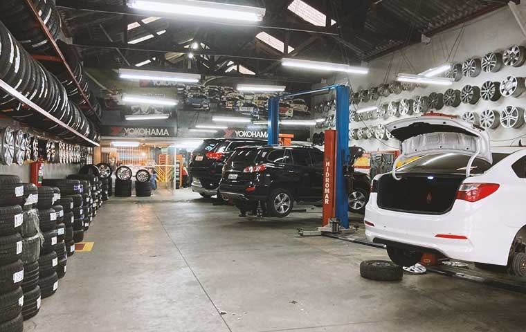 Amplo pátio da Auto Point